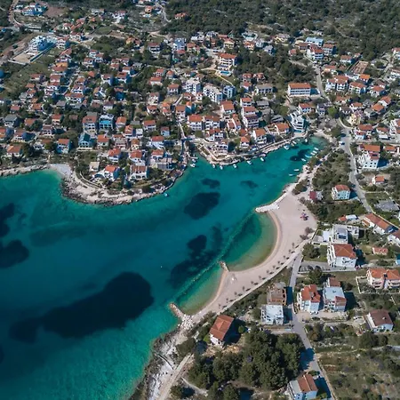 Beachfront With Direct Access To Lozica * רוגוזניצה